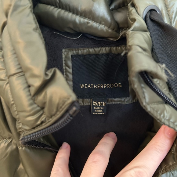 2 VESTS from Weatherproof - Picture 9 of 10